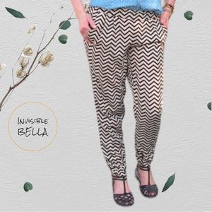 Chevron patterned jogger trousers With pockets snug XL